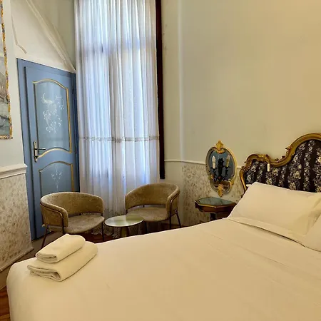 Bed & Breakfast Casa Fenice 4*
