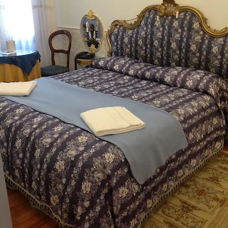 Casa Fenice Venice