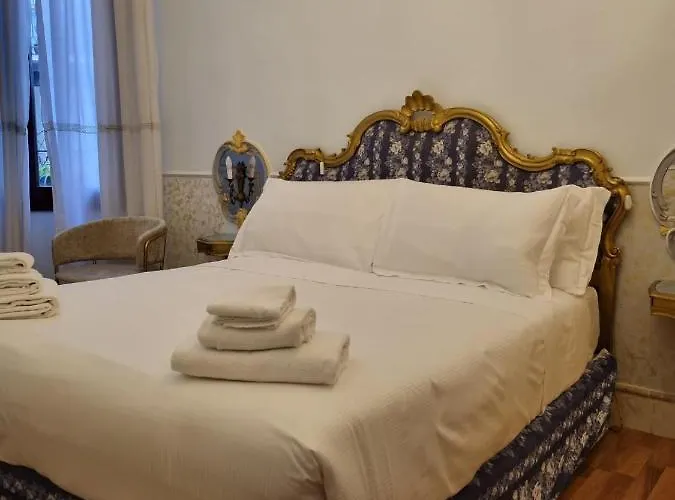 Casa Fenice 住宿加早餐酒店 3*