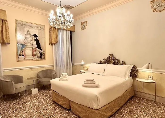 Casa Fenice ベッド・アンド・ブレックファスト 3*