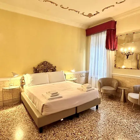 Bed & Breakfast Casa Fenice Venetië